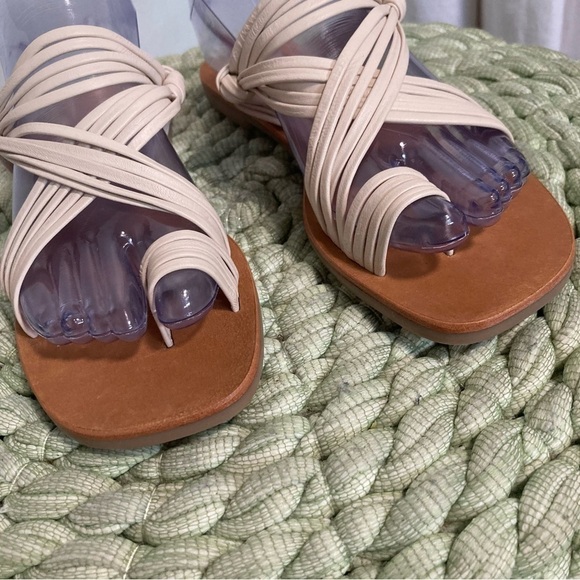 Anthropologie Matisse Rogue Cream Leather Strap Toe Loop Slide Sandals NWOB - Picture 6 of 11